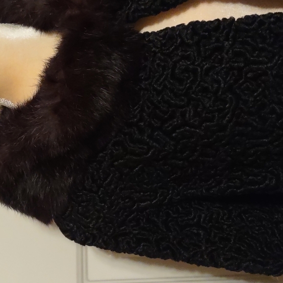 𝅺Vintage Persian Lamb Wool Jacket w/Mink fur collar Size: Small - Picture 2 of 10